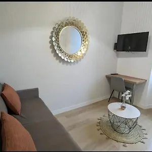apt-le-diderot.hotels-rhonealpes.com/